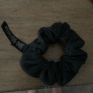 Skims scrunchie